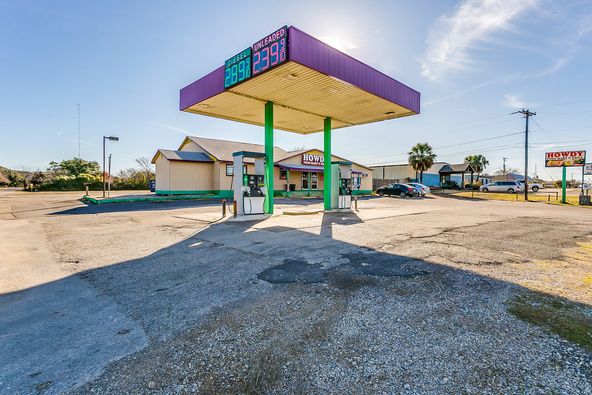Howdy Convenience Store: 10432 FM 1902, Crowley, TX 76036
